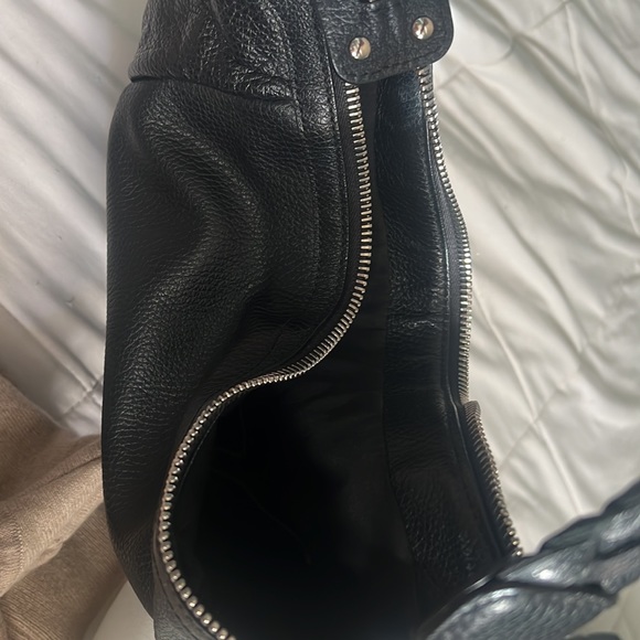 🖤✨Authentic Gucci large leather Bamboo Bar accent shoulder bag🖤✨ - Picture 13 of 16